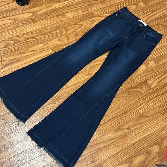 KanCan High Rise Flare Leg Jeans - Picture 6 of 11